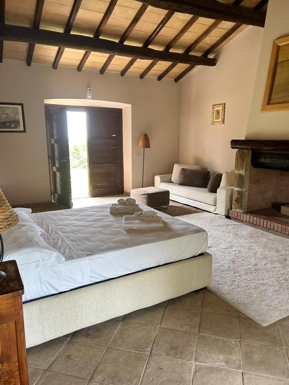 Canino Agriturismo Cerrosughero מראה חיצוני תמונה